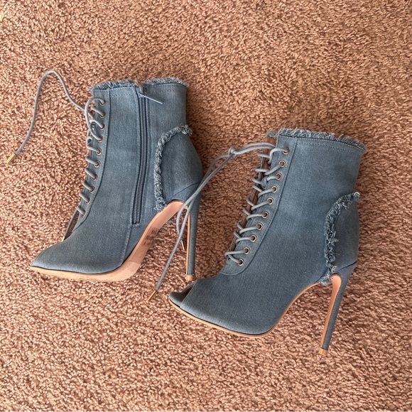 Women's Frayed Denim Peep Toe Stiletto Booties  Lace Up Size 6 - Picture 7 of 14